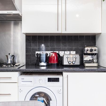 Trendy 4 Bed Apartment Near Vibrant Shoreditch W Balcony And Walking Distance To Tube Londres Exterior foto
