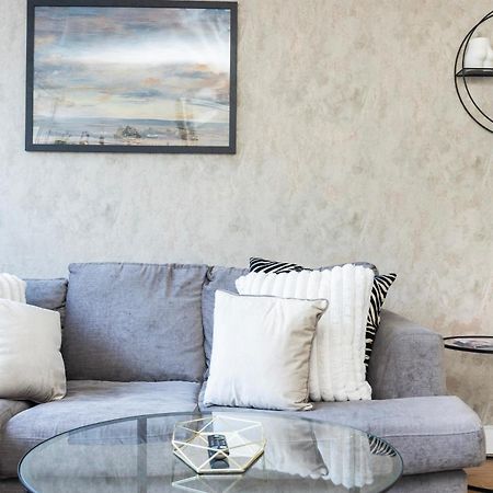Trendy 4 Bed Apartment Near Vibrant Shoreditch W Balcony And Walking Distance To Tube Londres Exterior foto