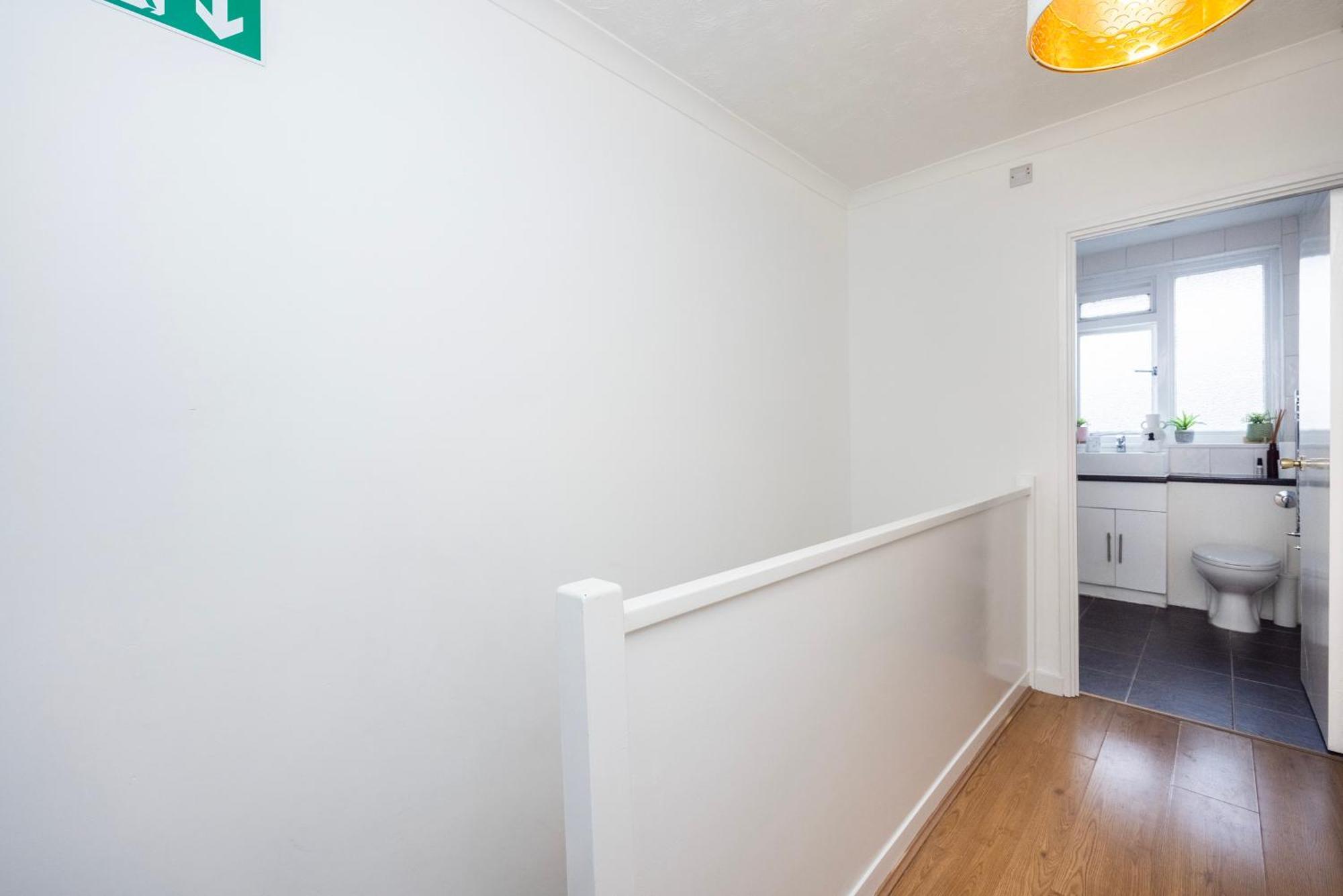 Trendy 4 Bed Apartment Near Vibrant Shoreditch W Balcony And Walking Distance To Tube Londres Exterior foto