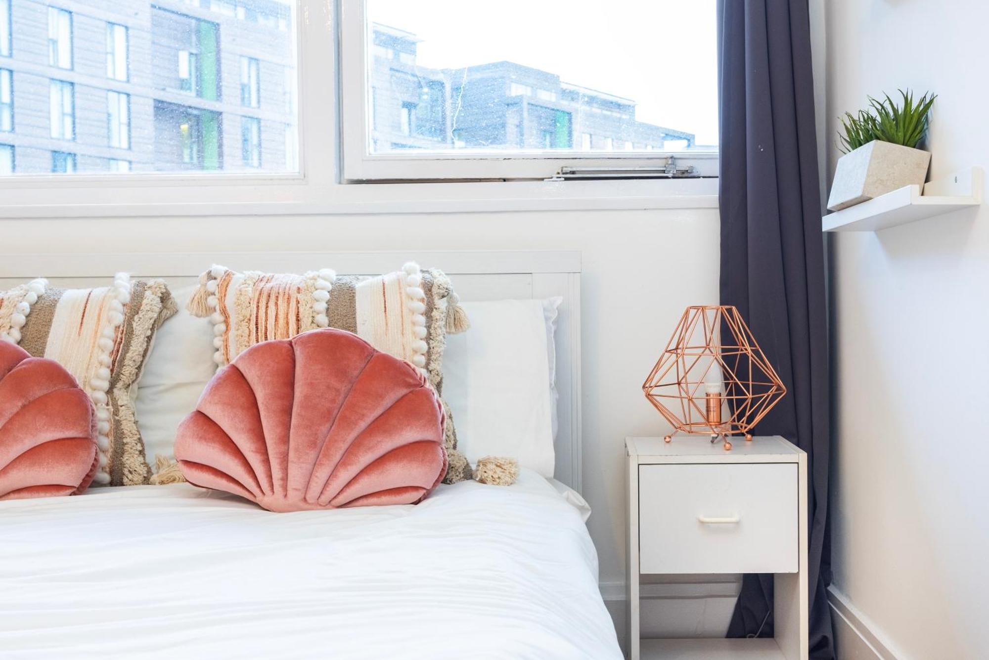 Trendy 4 Bed Apartment Near Vibrant Shoreditch W Balcony And Walking Distance To Tube Londres Exterior foto