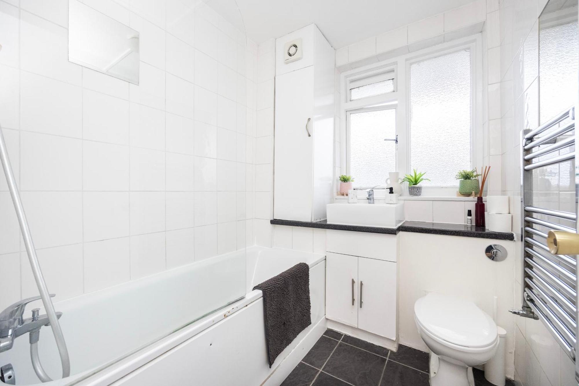 Trendy 4 Bed Apartment Near Vibrant Shoreditch W Balcony And Walking Distance To Tube Londres Exterior foto