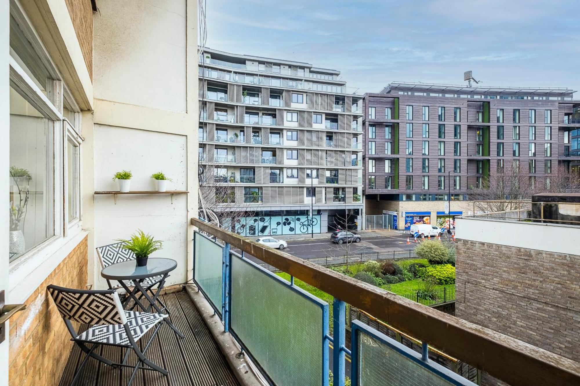 Trendy 4 Bed Apartment Near Vibrant Shoreditch W Balcony And Walking Distance To Tube Londres Exterior foto